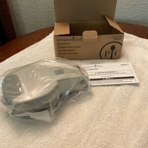 Pampered Chef - Cherry & Olive Pitter - New, Never Used.  #100353 B2